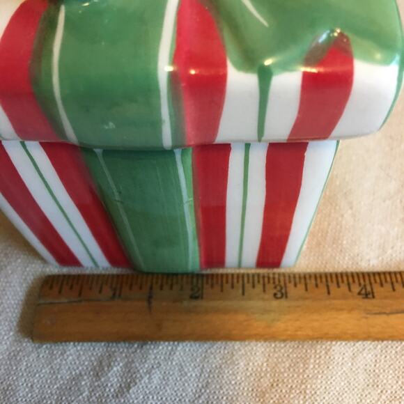 Ceramic Hand Painted Lidded Christmas - Holiday Box / Trinket / Candy Dish - Picture 7 of 7